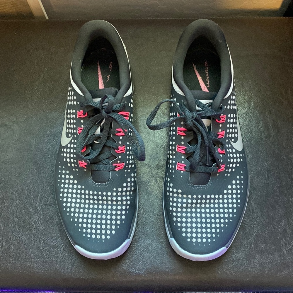 women golf shoes